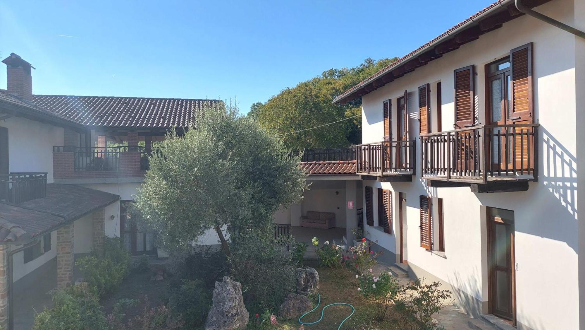 Case Vista Alta Langa, Appartement Bella Vista Cravanzana エクステリア 写真