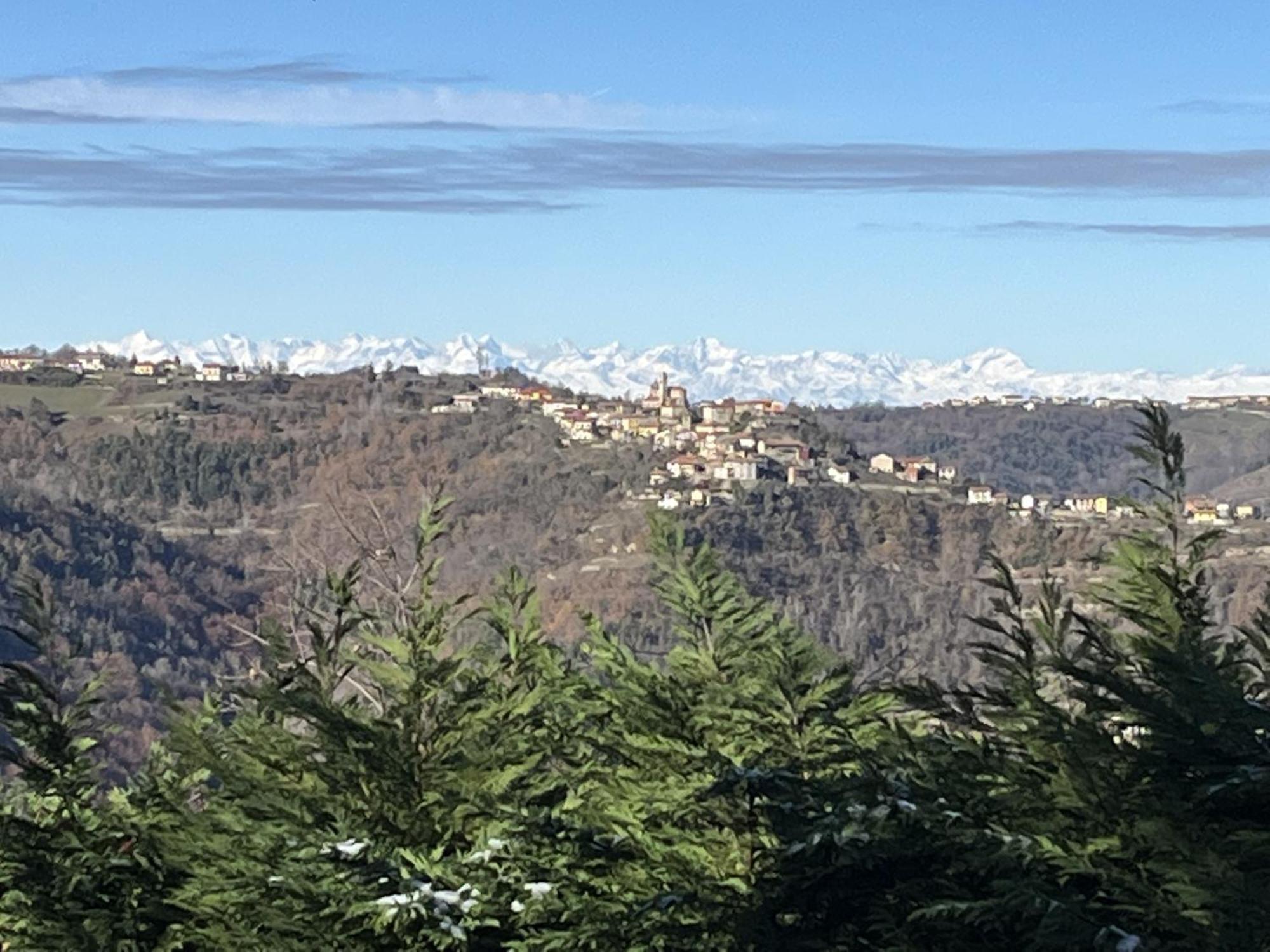 Case Vista Alta Langa, Appartement Bella Vista Cravanzana エクステリア 写真