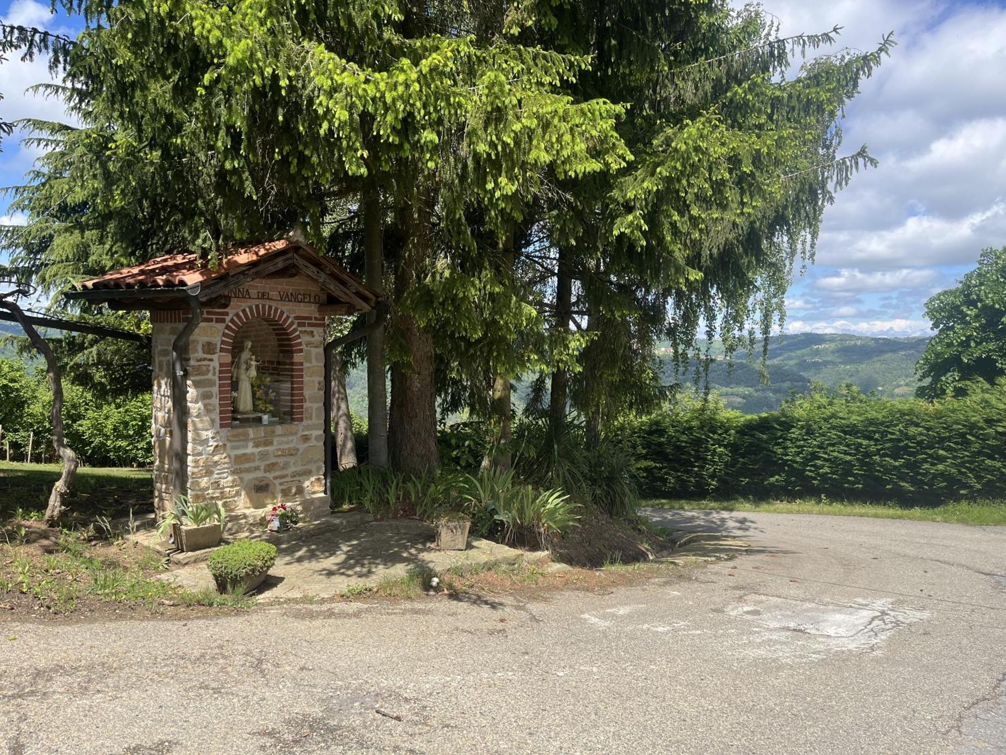Case Vista Alta Langa, Appartement Bella Vista Cravanzana エクステリア 写真